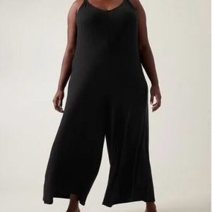 Athleta nighttime Bliss Vneck sleeper